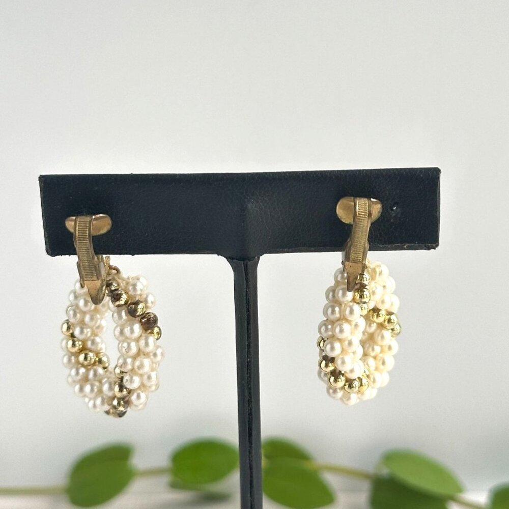 Vintage Faux Pearl & Gold Bead Clip-On Earrings Mid Century Bridal Jewelry 1.5" - Picture 5 of 8